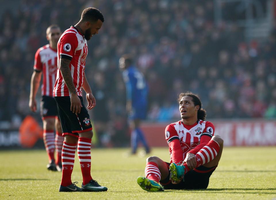  Saints want him to come in to plau the whole left by Virgil van Dijk's injury