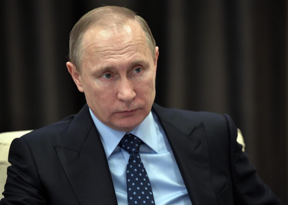  The US said it would not drop sanctions on Putin's Russia until it returns Crimea