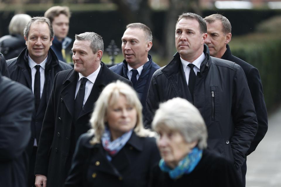  Aidy Bothroyd and Malky Mackay flank Platt as they make their way to the funeral