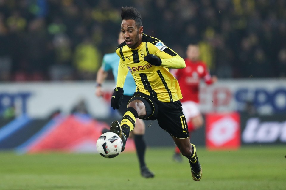 Williams is being lined up as a replacement for Pierre-Emerick Aubameyang 