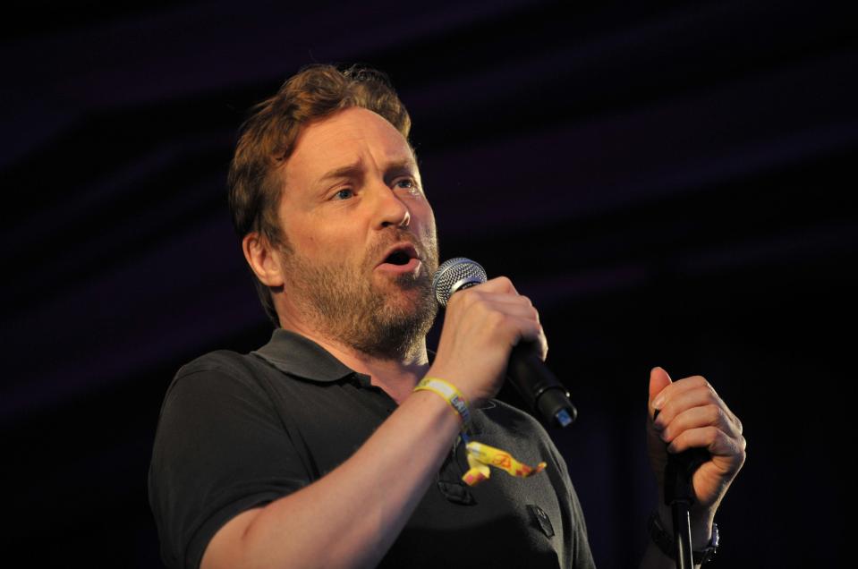  Ardal O'Hanlon started his career as a stand-up comedian