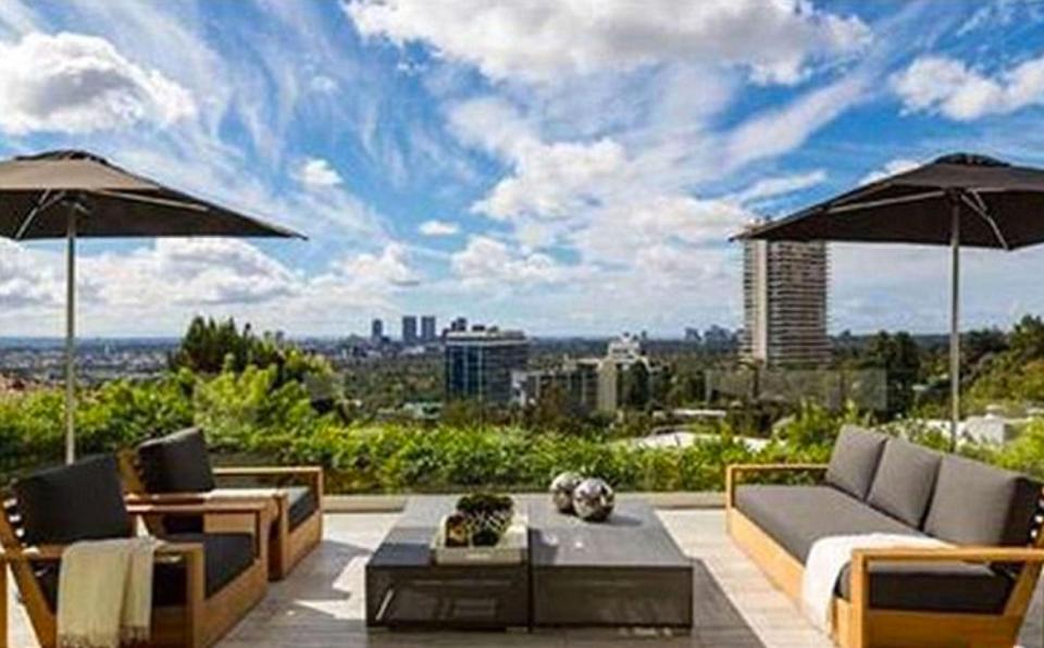  Harry’s pad overlooks Sunset Strip in his favourite area of Los Angeles, West Hollywood