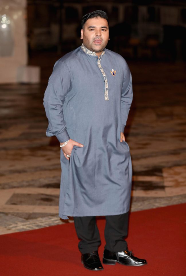  DJ Naughty Boy, AKA Shadid Khan, came dressed in a traditional robe