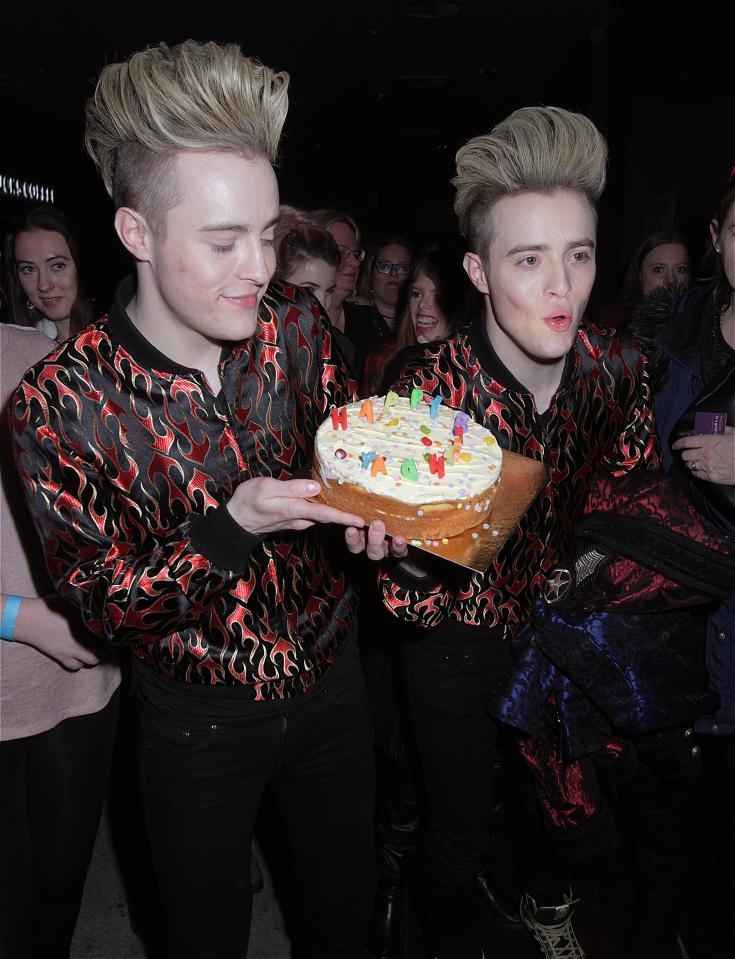  The Irish twins were seen holding a celebratory cake in the venue