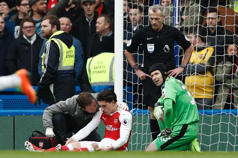  Arsenal's medical staff were quick on the scene to care for Bellerin