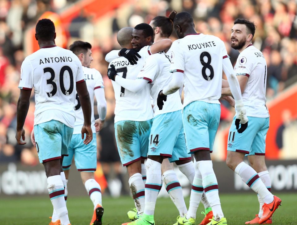  West Ham bounced back from their defeat to Manchester City with a fine away win at Southampton