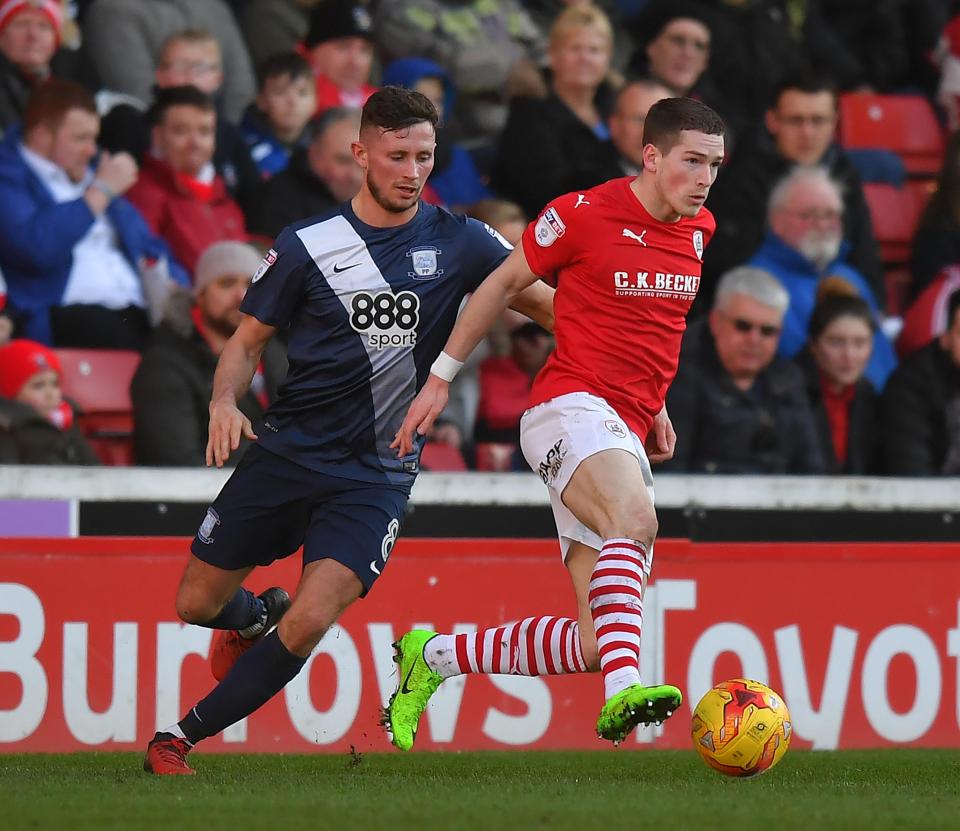  Ryan Kent (r) is wanted by Leeds United boss Garry Monk