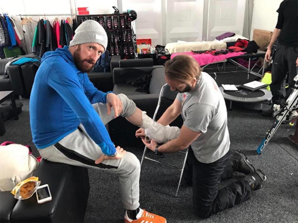  Sir Bradley Wiggins is the latest celebrity to injure themselves on The Jump