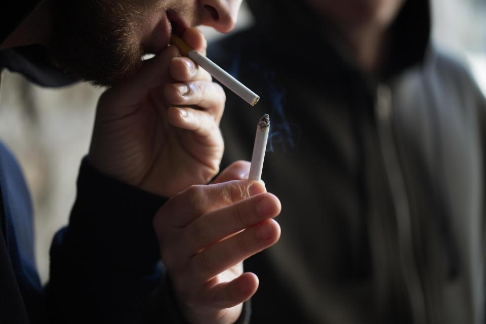  U.S. scientists examined whether vaping was a predictor of future cigarette smoking among 17 and 18-year-olds