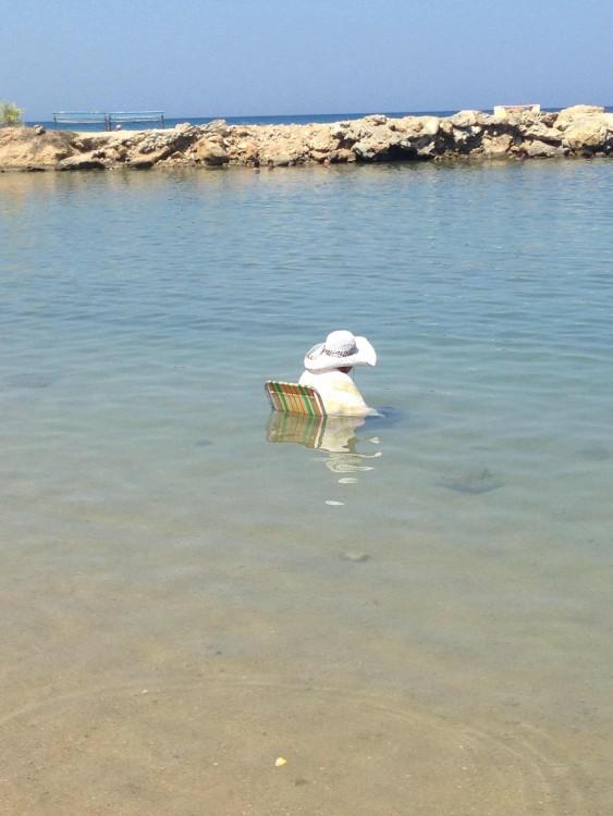  This grandmother was taking a nap when the tide started to come in, but her family left her to snooze