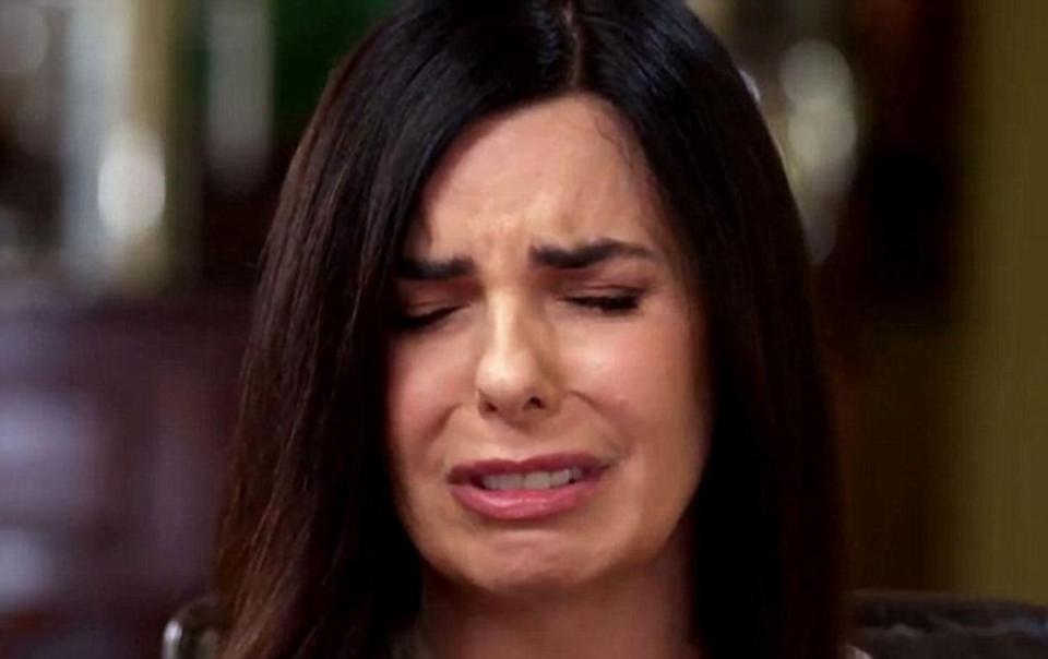  Joanne Lees broke down in tears as she relived the terrifying moment she escaped her boyfriend's killer in the Aussie outback