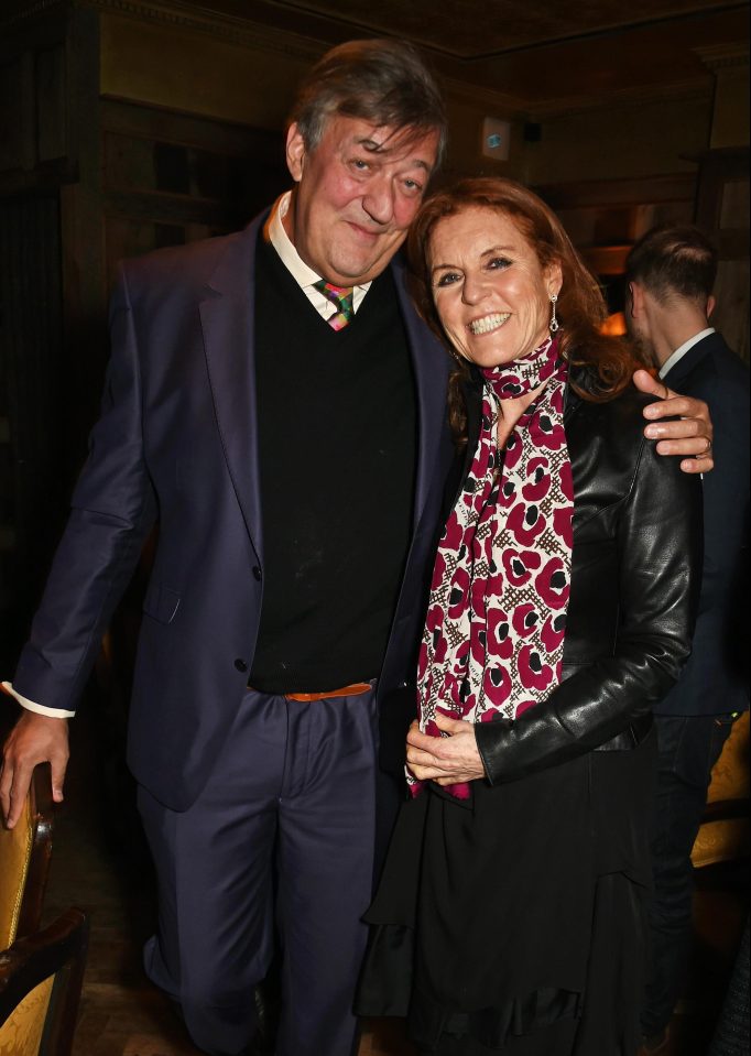  Stephen Fry poses next to the Duchess of York