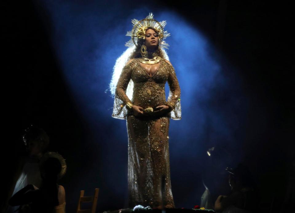  Beyonce has revealed her baby bump in public for the first time