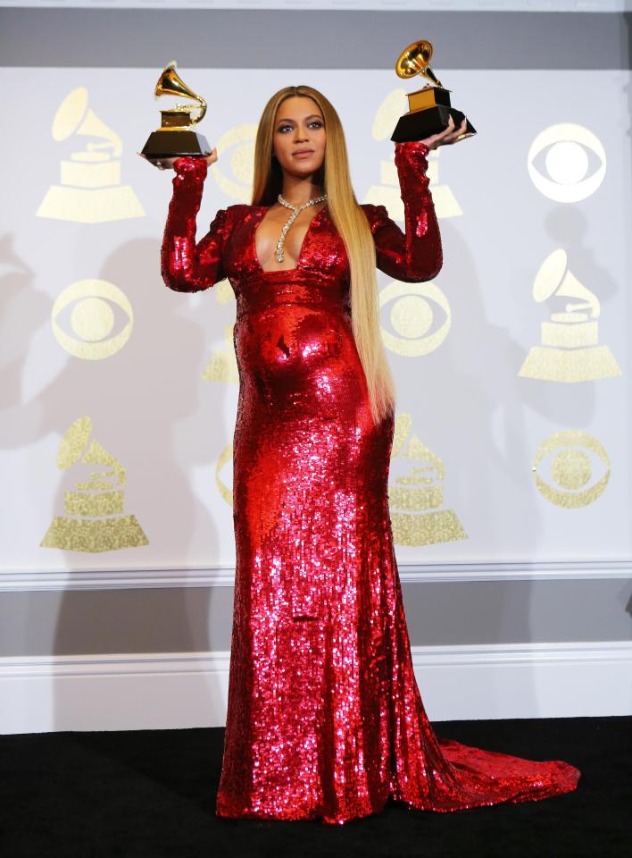  Beyonce looked stunning this evening in her glittery red dress