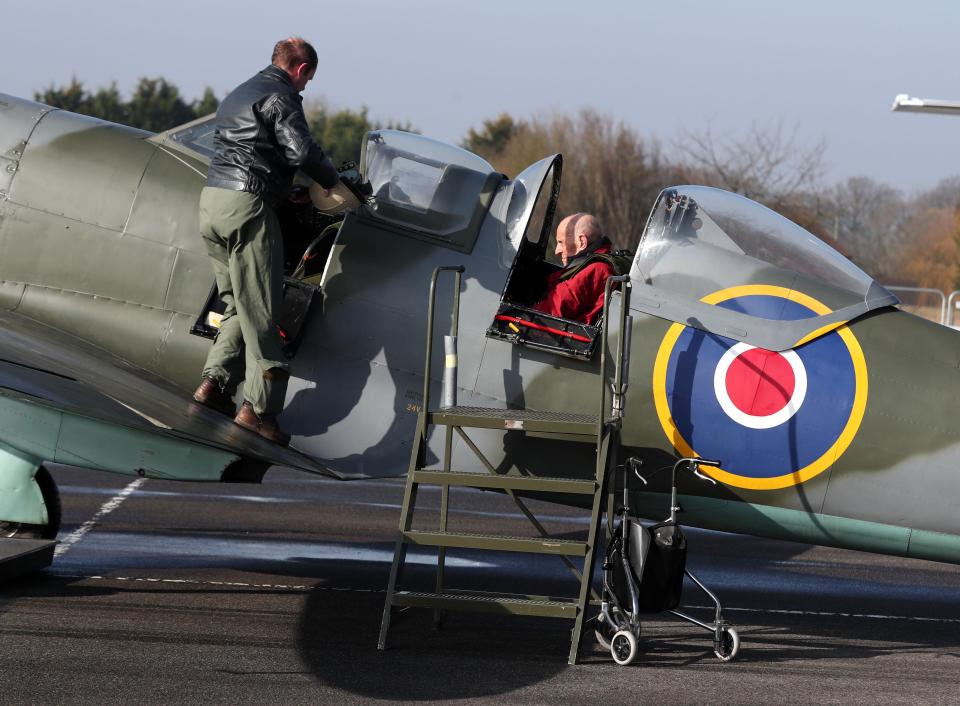  Ray joined the RAF in 1940 and trained as a fighter pilot