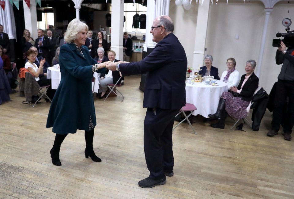  People clapped along as they watched the couple dance to the music