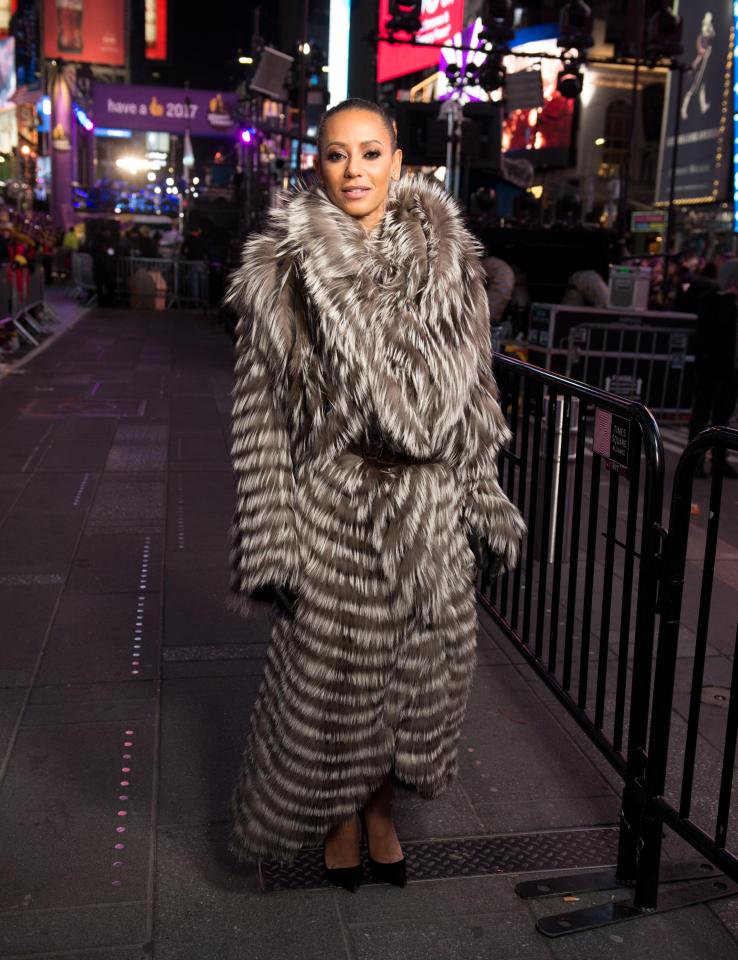  Mel B is said to have reached out to estranged sister Danielle and their mum Andrea, but Danielle has slammed talk of a reconciliation