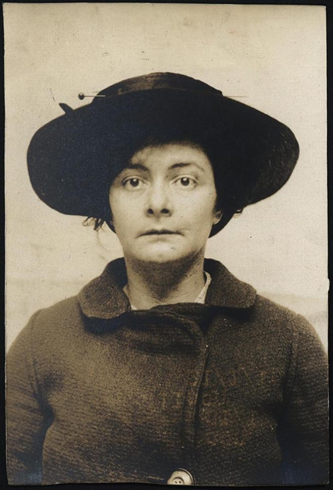  Mona Wilson, arrested for theft along with her husband on January 21, 1916