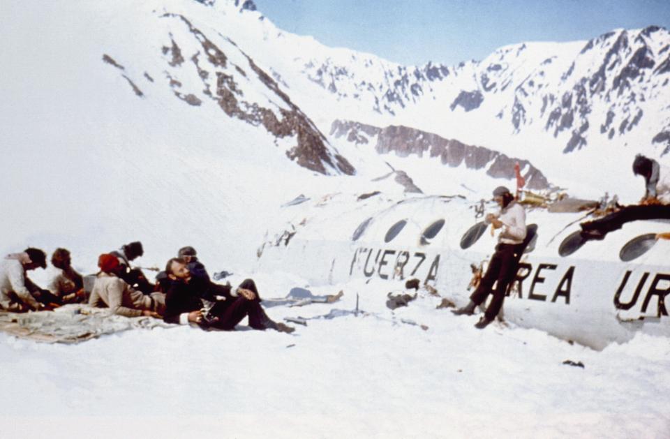  Only 16 survived the 1972 Andes plane crash under the most extreme conditions: hunger, temperatures up to 30 degrees below zero and isolation