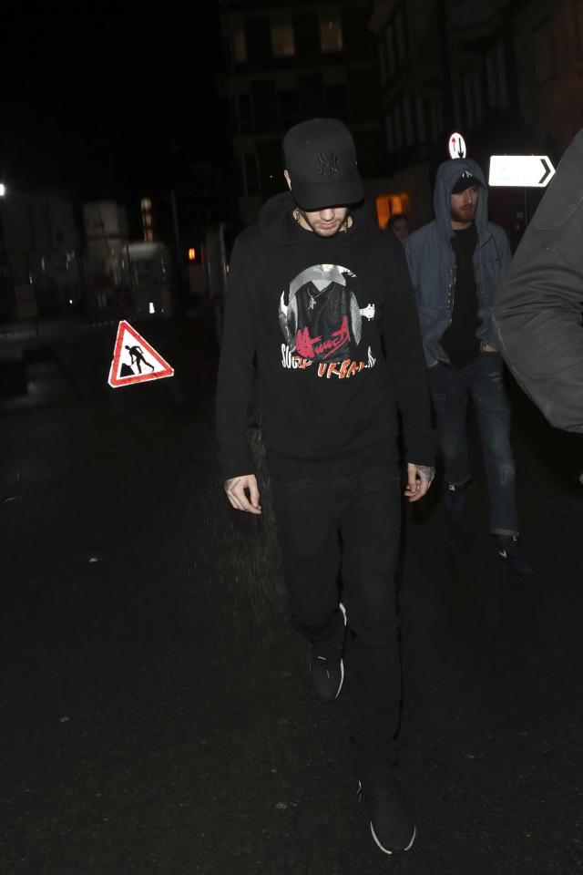  Liam wore head to toe black for the night out