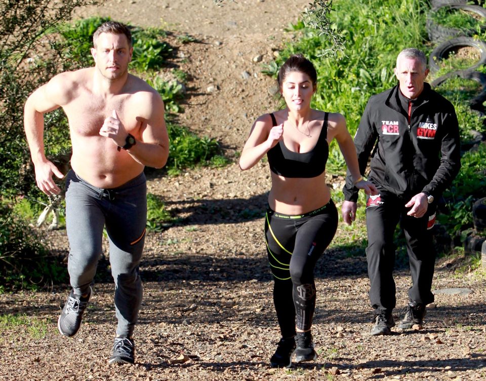  Elliot Wright and his fiancé Sadie Stuart went head to head as they sprinted up a hill with their PT bellowing behind them