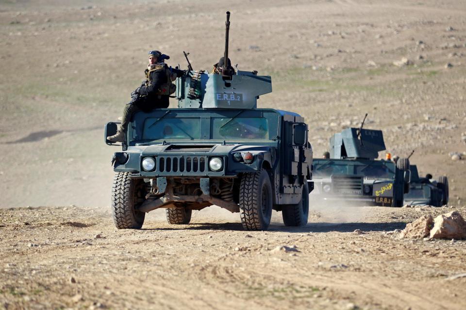  Iraqi forces advancing towards the south of Mosul