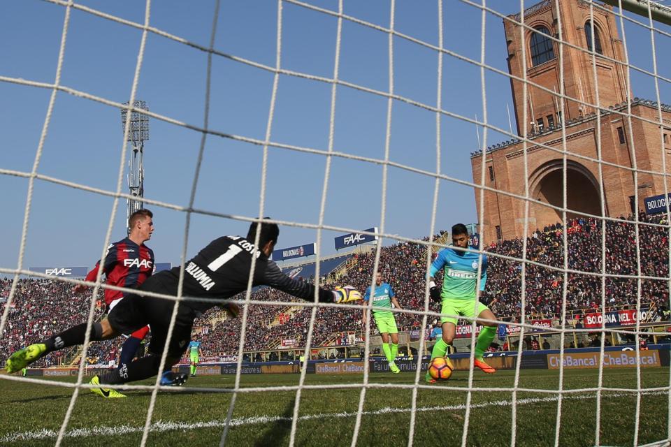 Gabriel Barbosa pokes in 81st-minute winner for Inter Milan from just out