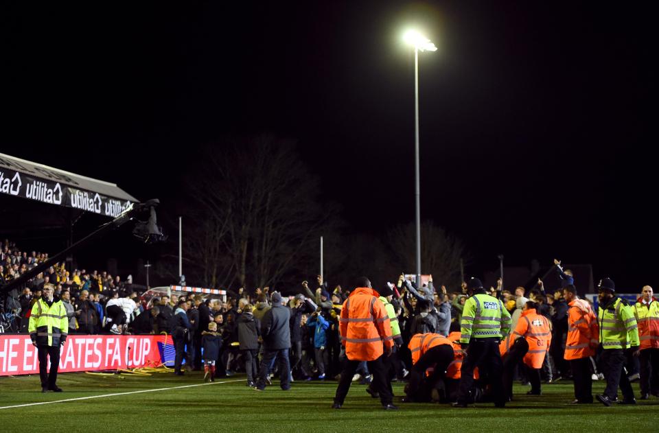  Stewards and police worked together to control the crowd