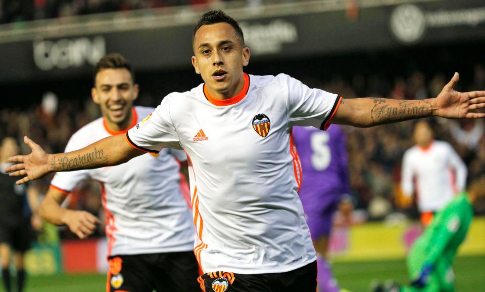  Fabian Orellana celebrates scoring Valencia's second