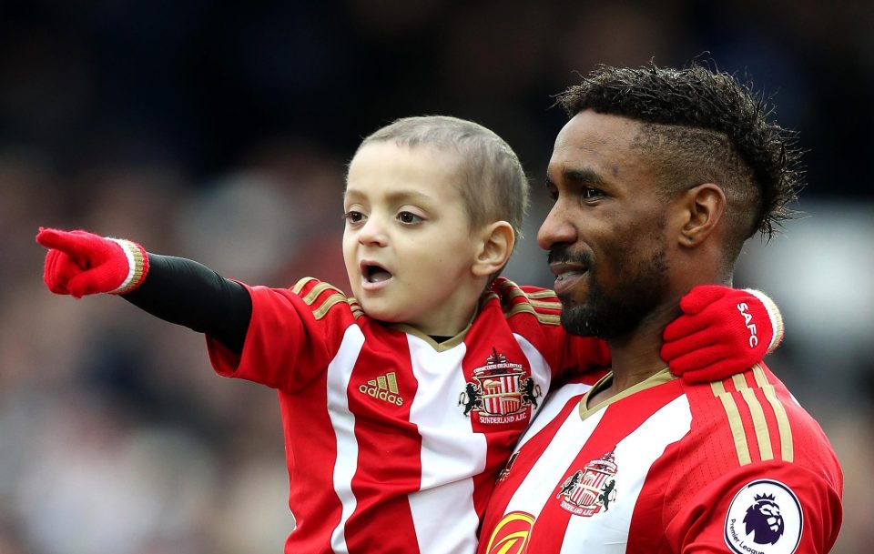  Jermain Defoe carried Bradley Lowery on to the pitch today