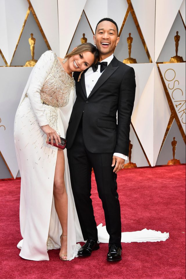  John Legend and Chrissy Teagen continued to give relationship goals at the Oscars