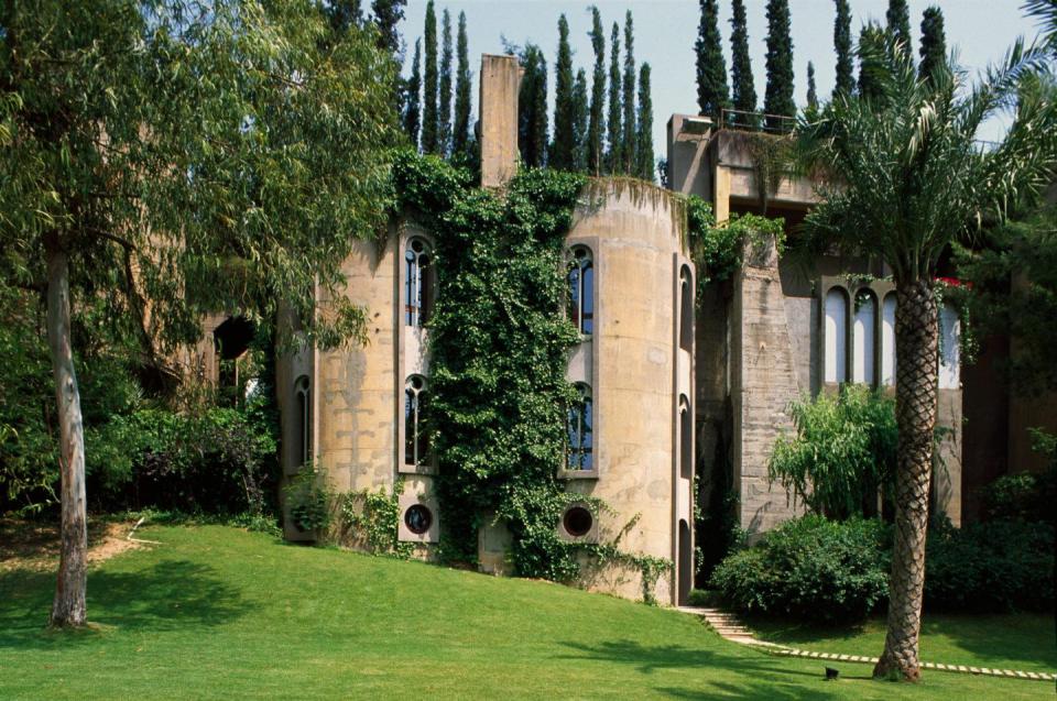  Gardens are planted throughout the complex immersing the site in greenery