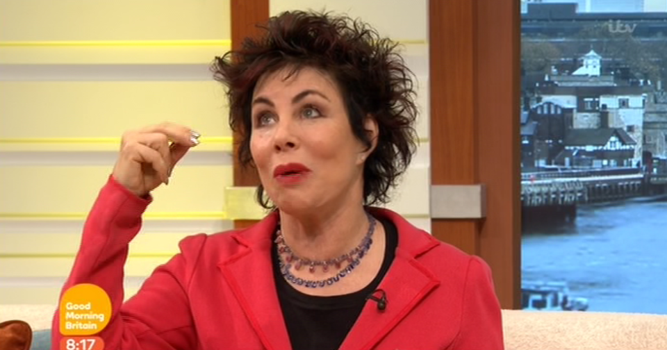  Ruby Wax revealed she used to stalk potential dates with unsigned Valentine's Day cards