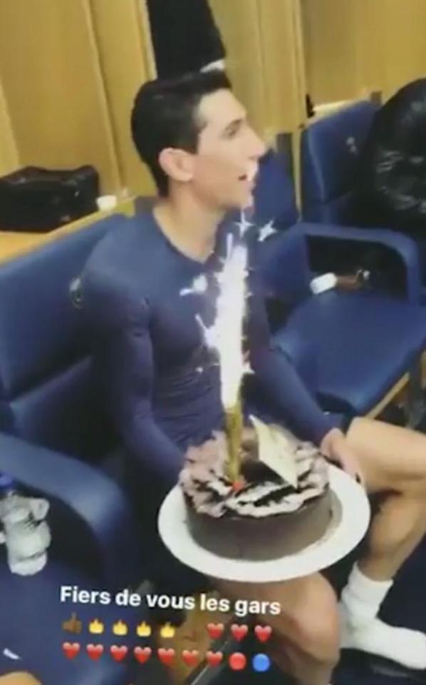  Di Maria celebrates his birthday in the dressing room after the game