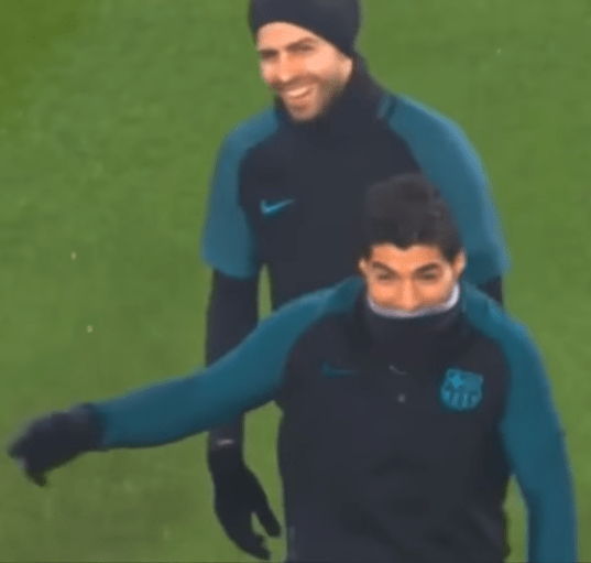  Barcelona star Luis Suarez could not help but laugh at Neymar's new facial hair