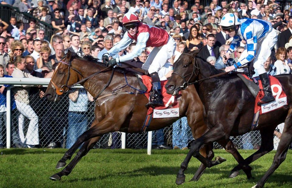  Funfair Wane (left) wins the for Nicholls team