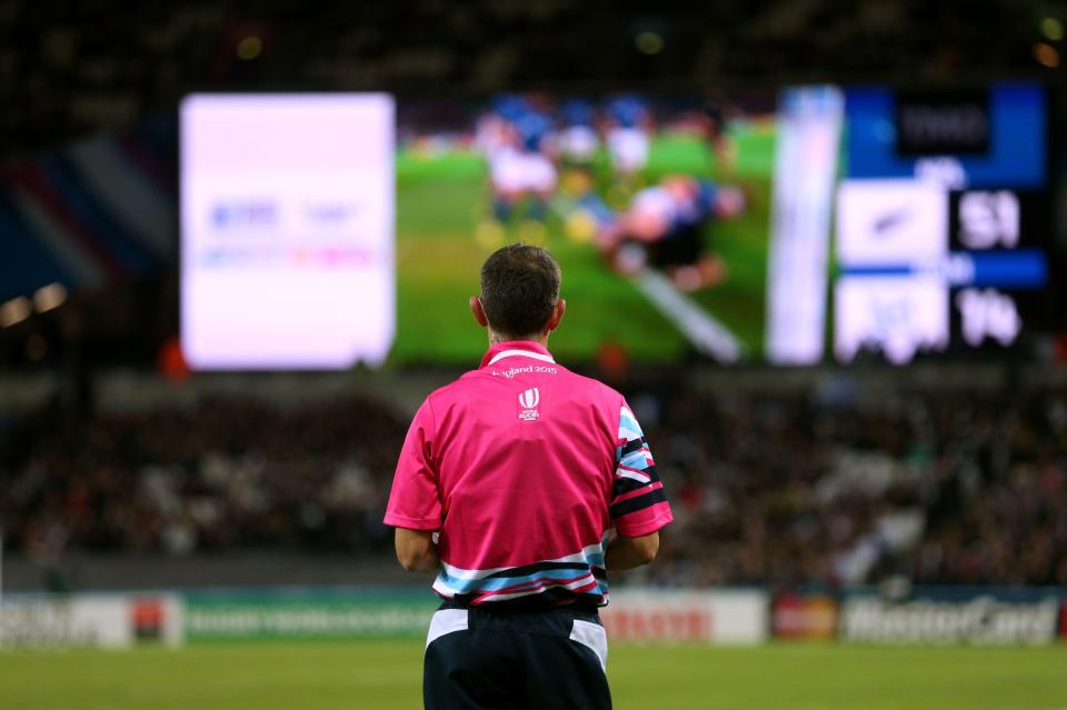  Referees can wait six or seven minutes to judge the legitimacy of a try