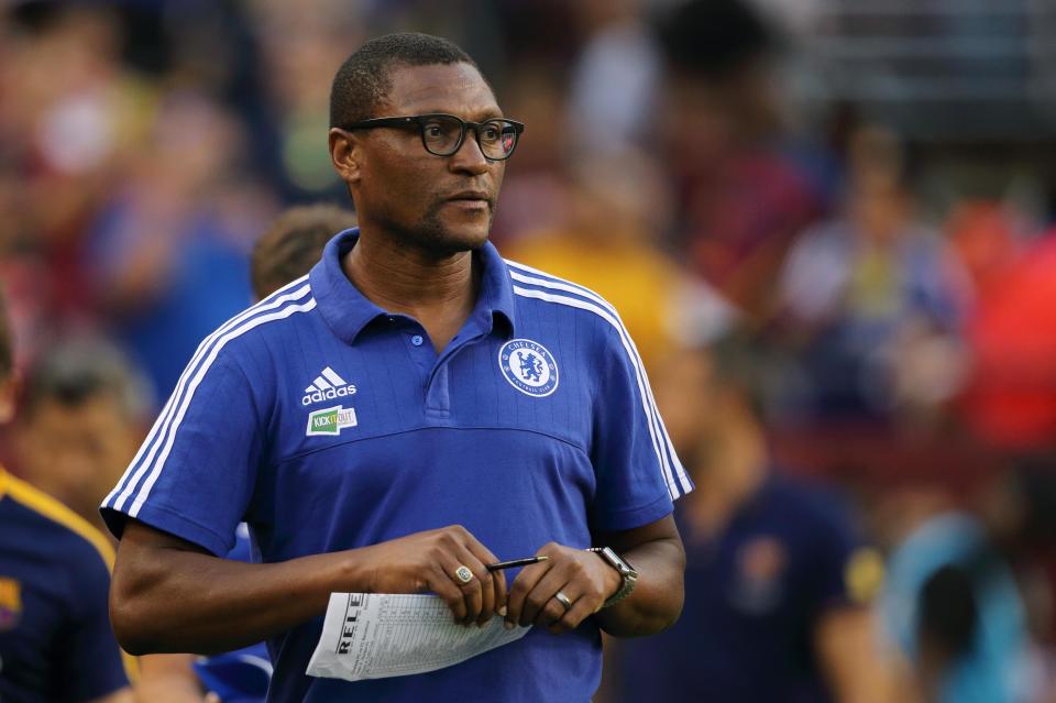  Chelsea technical director Michael Emenalo wants his side to re-sign Everton's striker after he was instrumental in him signing for the club back in 2011