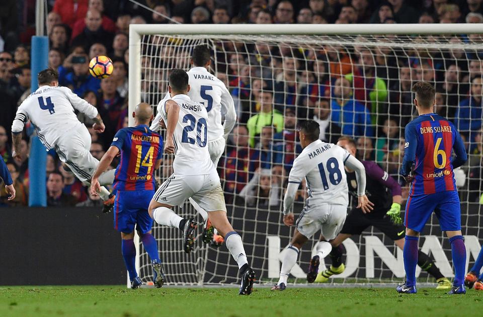  Sergio Ramos climbs highest to score a dramatic equaliser in El Clasico