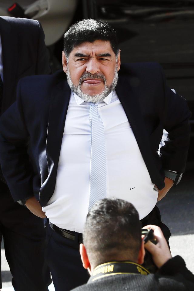  Maradona's lawyer has admitted that talks are imminent about his move to China