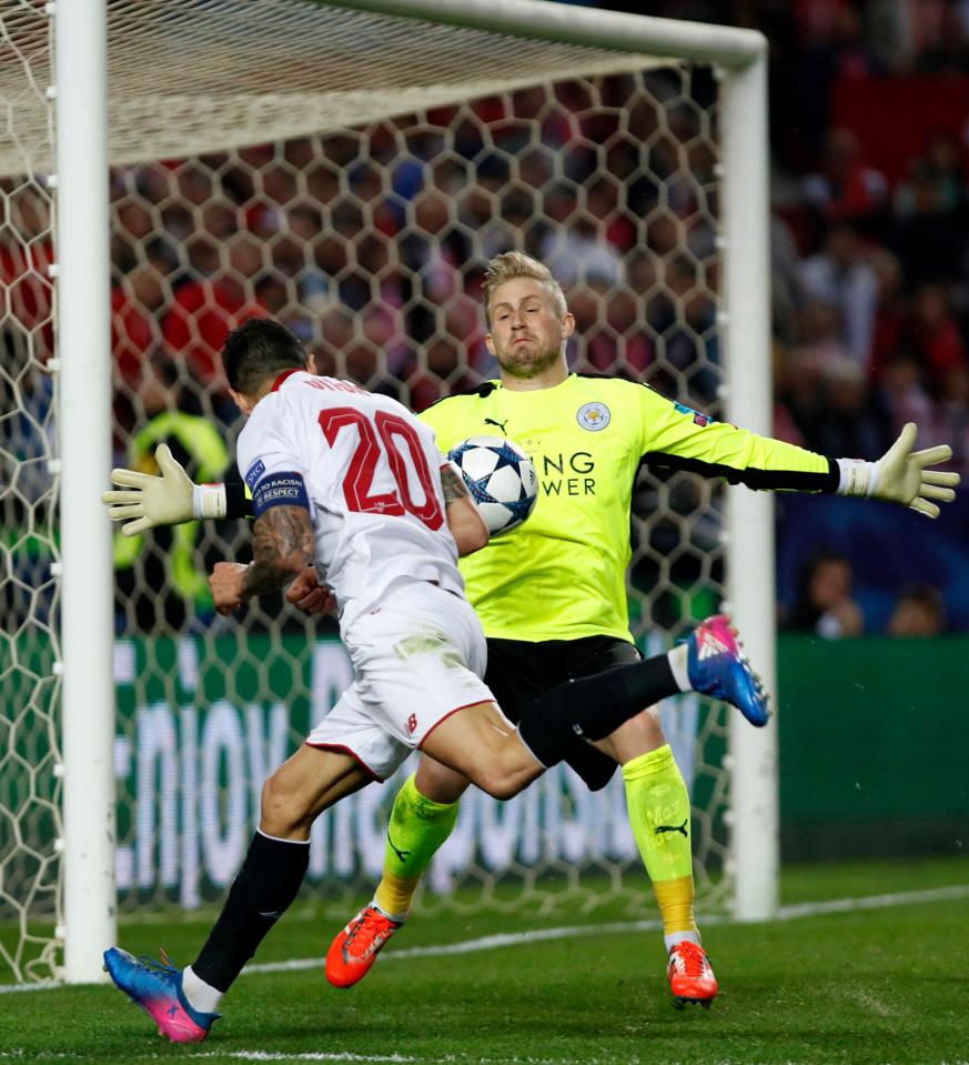  Kasper Schmeichel's stellar performance prevented Sevilla from scoring more than two