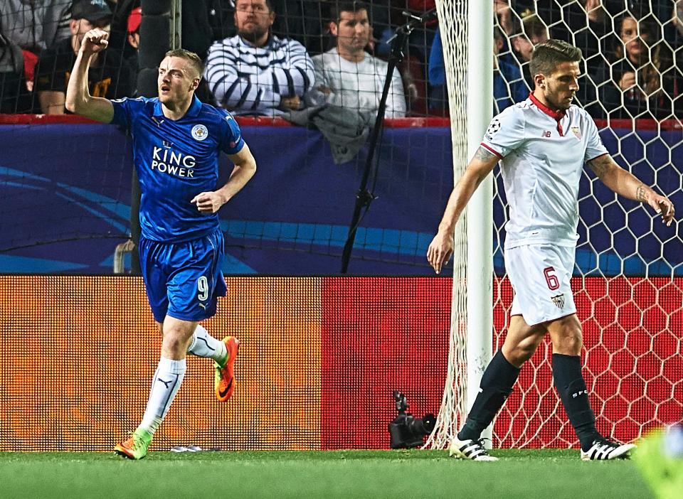  Jamie Vardy celebrates vital away goal for Leicester against Sevilla