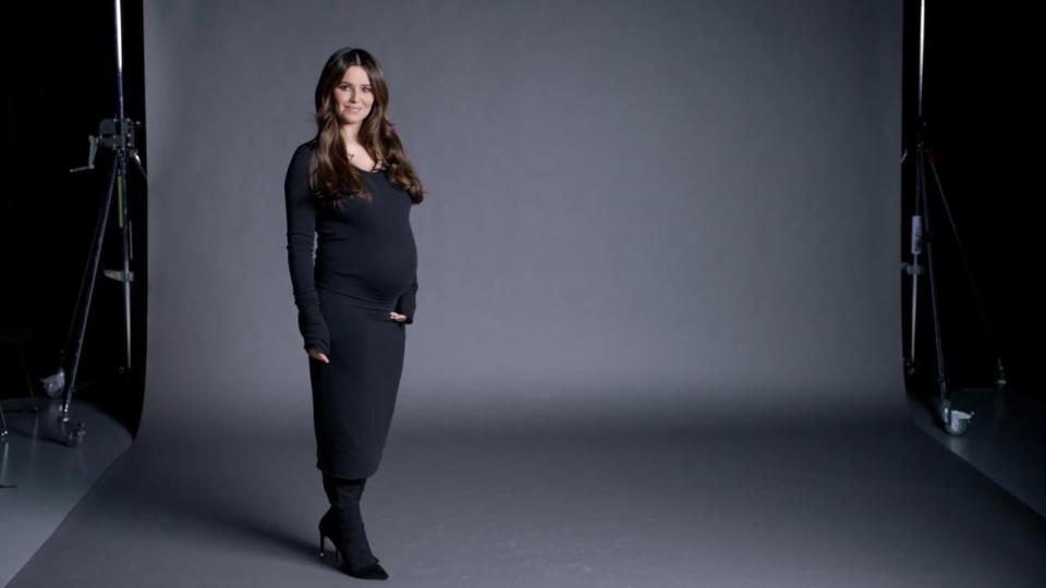  Cheryl shows off her baby bump in photoshoot for L'Oreal