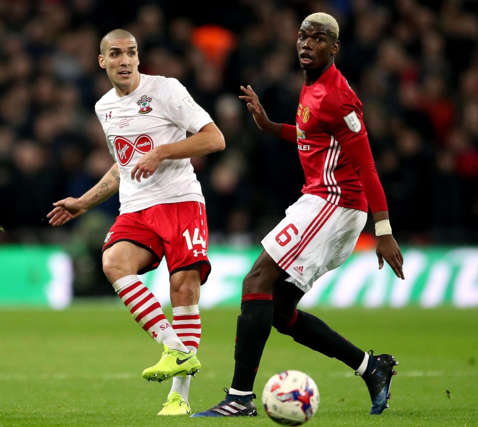  Saints midfielder Oriol Romeu has been linked with a return to Barcelona