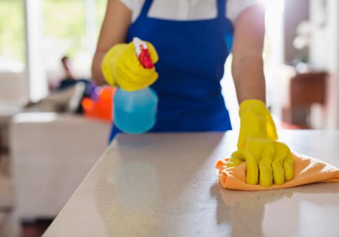  Even if you use disinfectant, your kitchen cloth harbours bacteria if it is not rinsed out properly