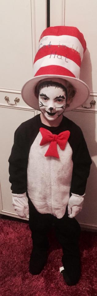  Kenzie Perry, 6, is dressed as The Cat in the Hat