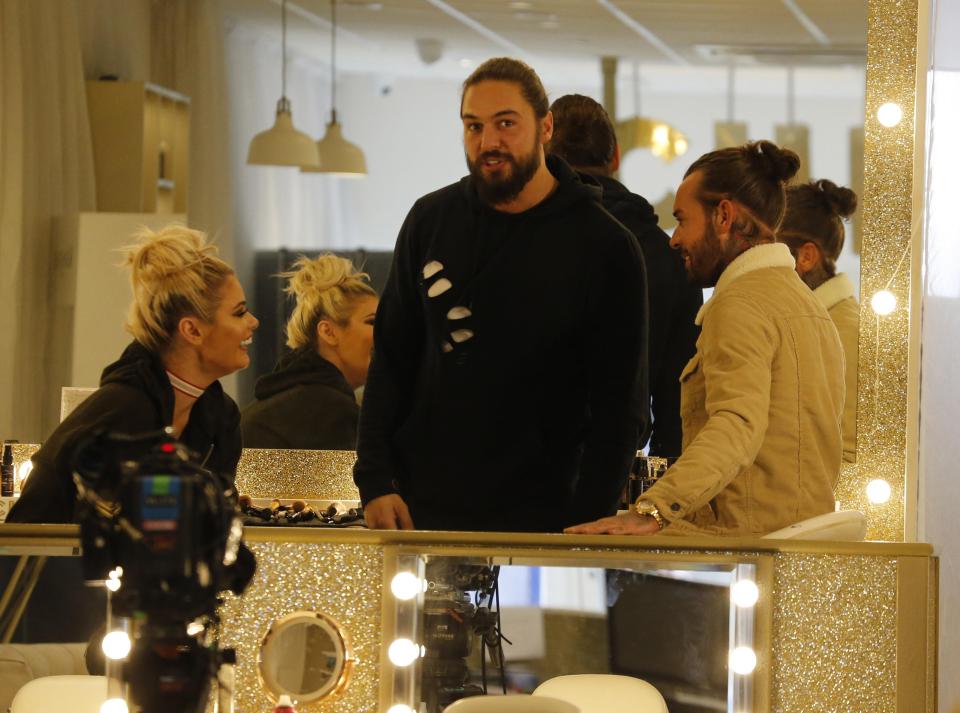  Mario films with Chloe Sims and Pete Wicks on his return to the ITVBe show