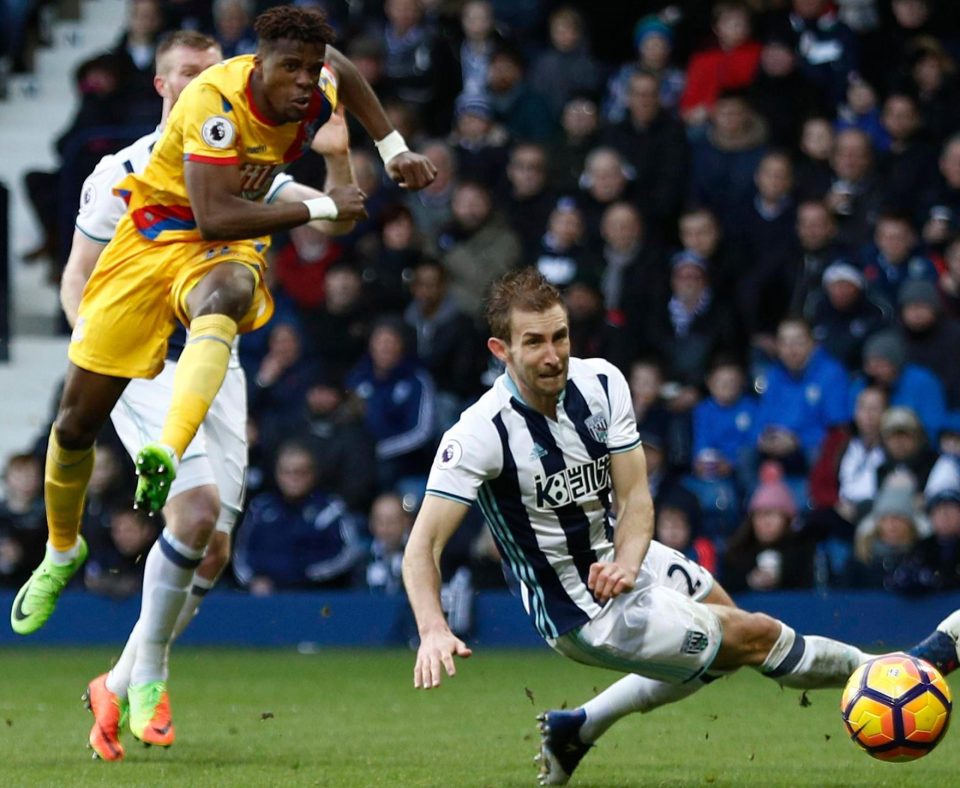  Wilfried Zaha fires Palace in front at WBA