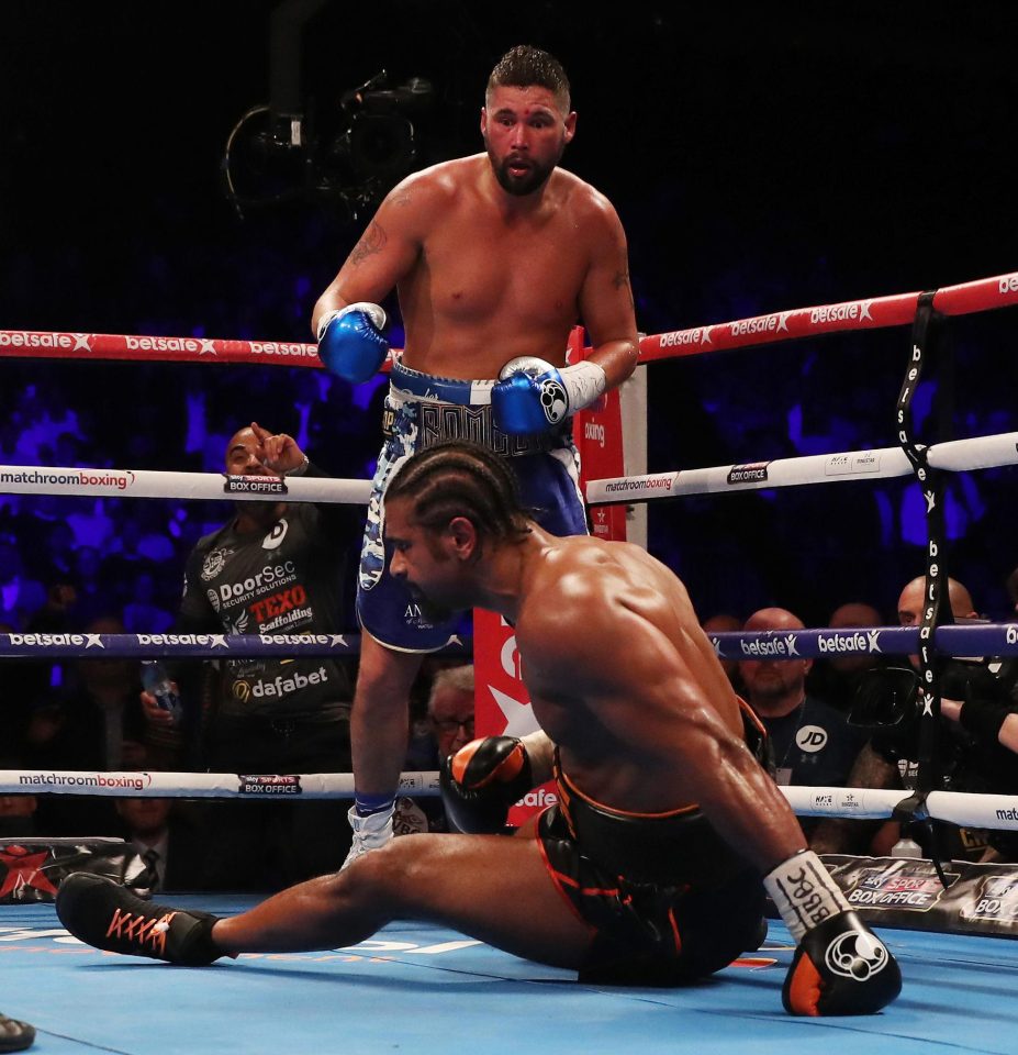  Tony Bellew defeated David Haye in the 11th round after his opponent's corner threw the towel in