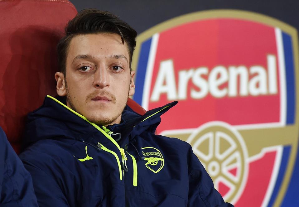  Mesut Ozil's latest comments suggest that the German star sees his long-term future at Arsenal